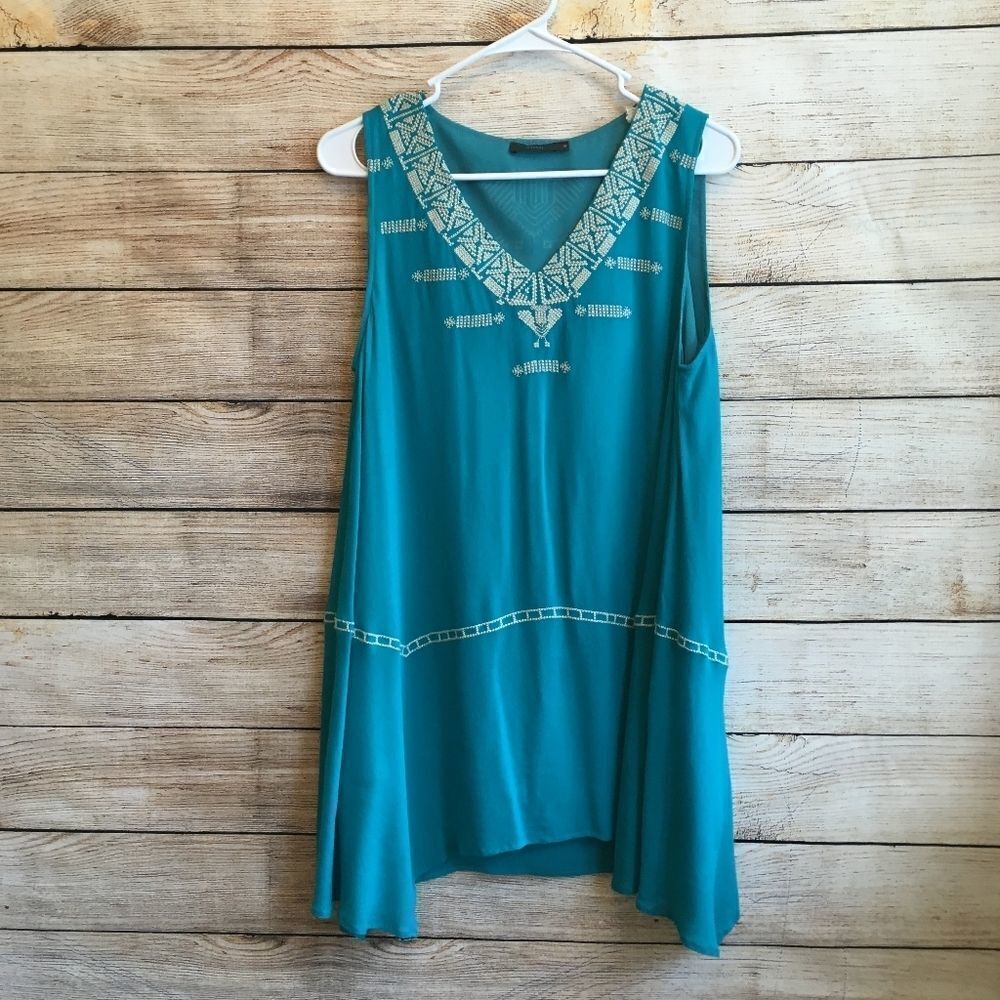 NEW WITH TAGS THML EMBROIDERED TUNIC IN TURQUOISE‎